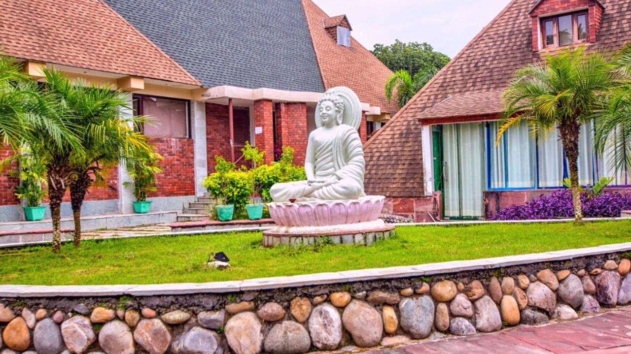 Pyramid Home Divine - A Wellness Resort Déhrádún Exteriér fotografie