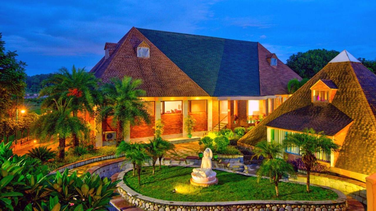 Pyramid Home Divine - A Wellness Resort Déhrádún Exteriér fotografie
